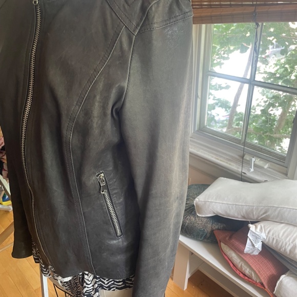 Grey leather jacket - Picture 7 of 7